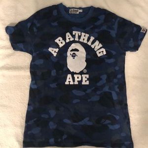 Men’s bathing ape T-shirt blue pattern size small